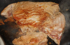 lightly grilled tuna